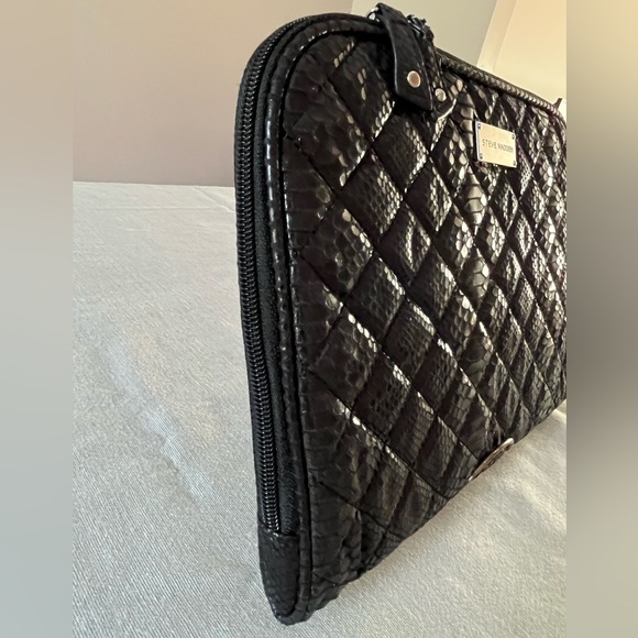 Steve Madden Tablet / iPad Case / Mini Laptop Case - Picture 3 of 12